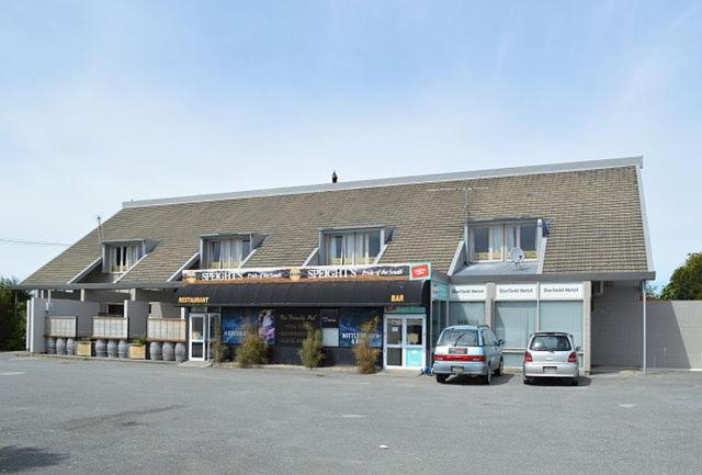 Darfield Hotel Exterior foto